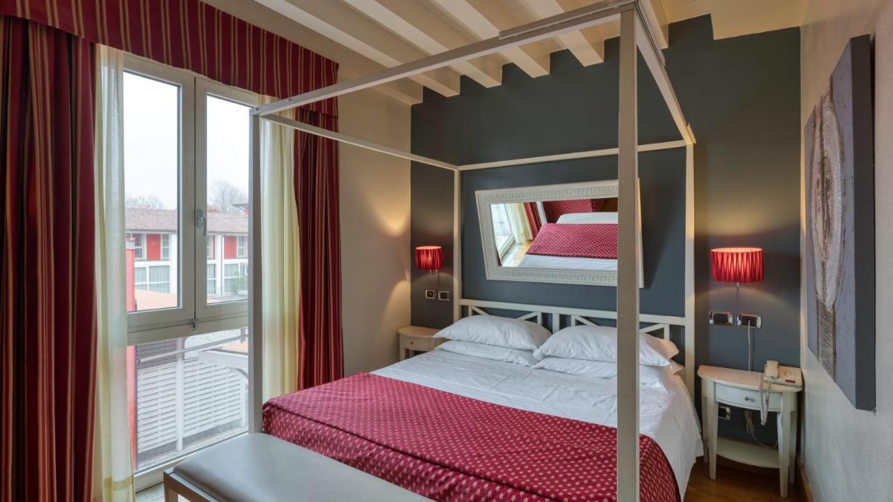 Hotel Fiera Di 4*